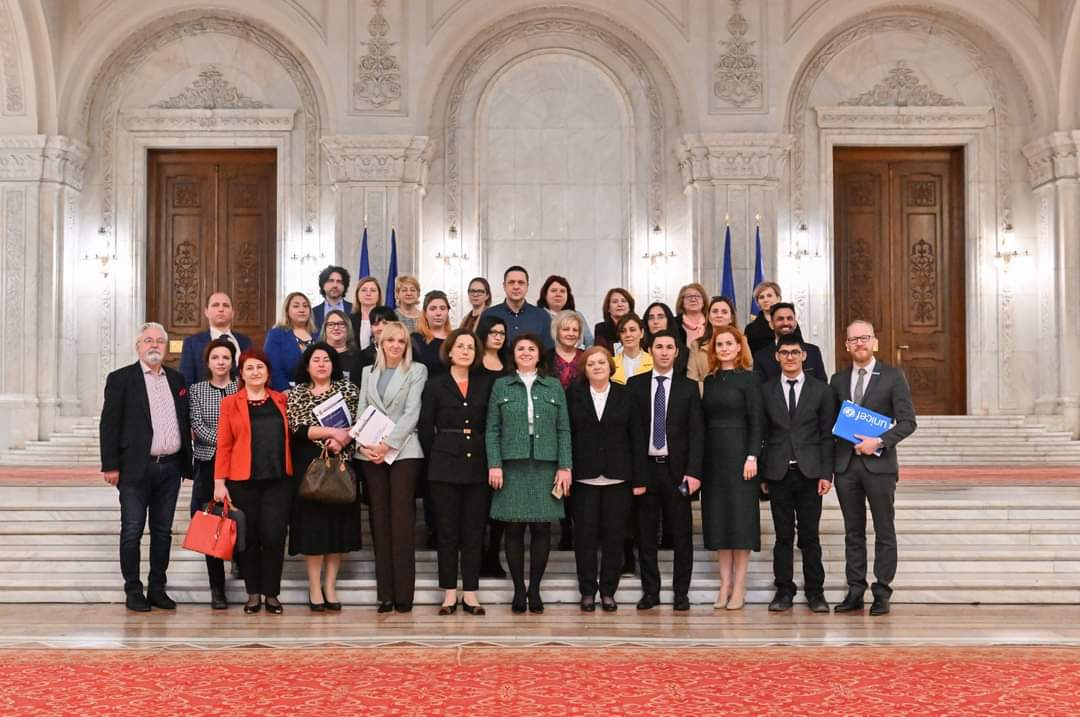 Lansarea ghidului "Prevenirea situațiilor de violență asupra copiilor și tinerilor din centrele rezidențiale "